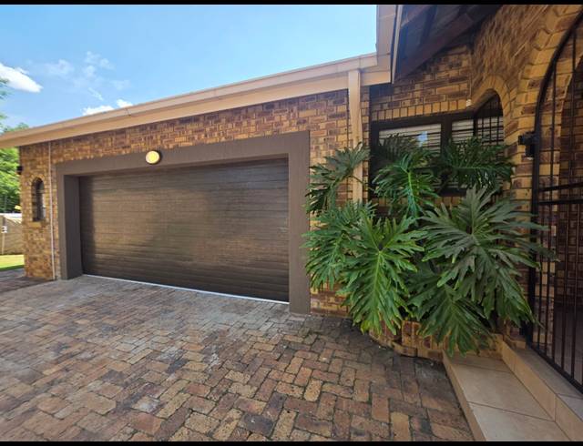 3 BEDROOM HOUSE TO LET IN VANDERBIJLPARK SE 3